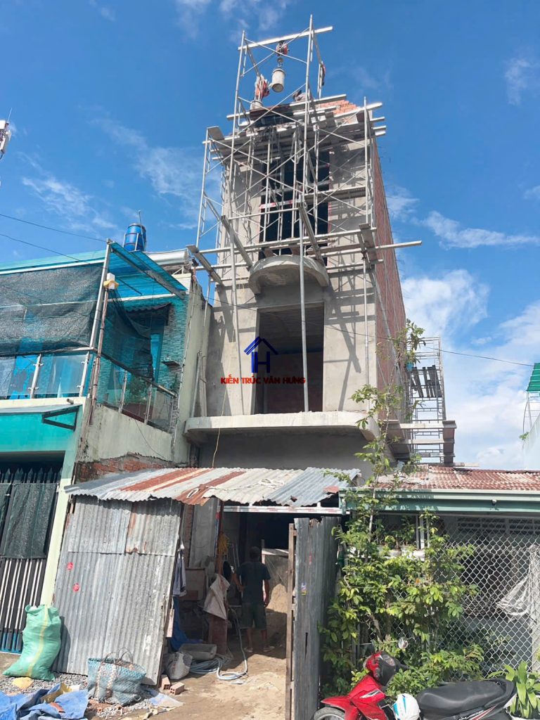 thi công phần thô ở long trường 